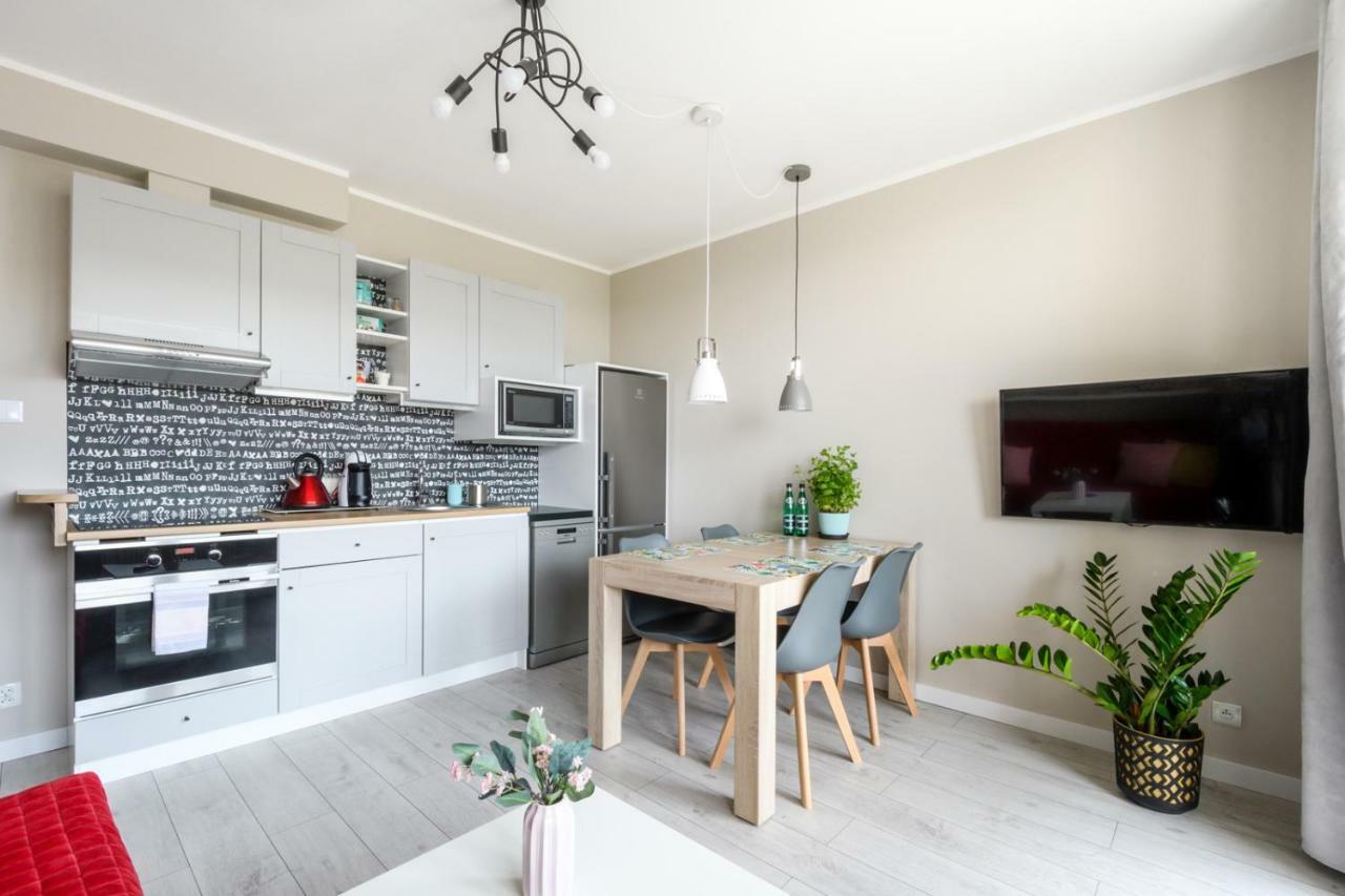 Gama Home Kondratowicza18 Varşovia Exterior foto